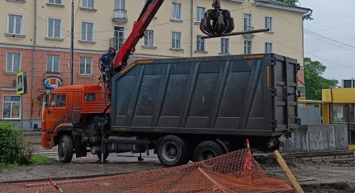 Ломовоз Услуги ломовозов от 2500 руб/час за смену взять в аренду, заказать, цены, услуги - Комсомольск